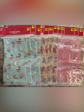 5 for $25🔥Holiday Themed Bakery Bags – 12 Sets of 4 (48 Bags Total)- New